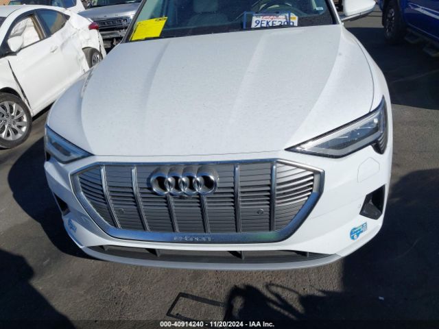 WA1VABGE0KB024140 Audi E-tron Premium Plus