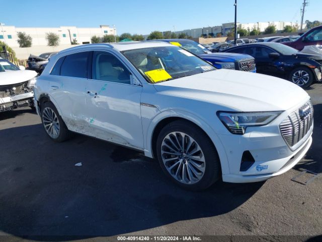 WA1VABGE0KB024140 Audi E-tron Premium Plus