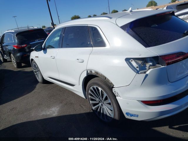 WA1VABGE0KB024140 Audi E-tron Premium Plus