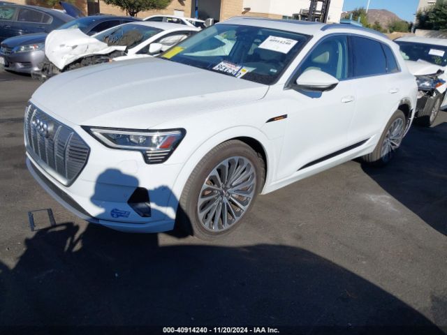 WA1VABGE0KB024140 Audi E-tron Premium Plus