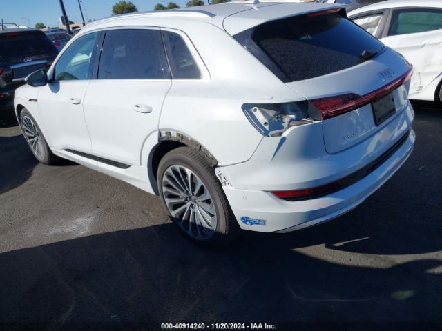 WA1VABGE0KB024140 Audi E-tron Premium Plus
