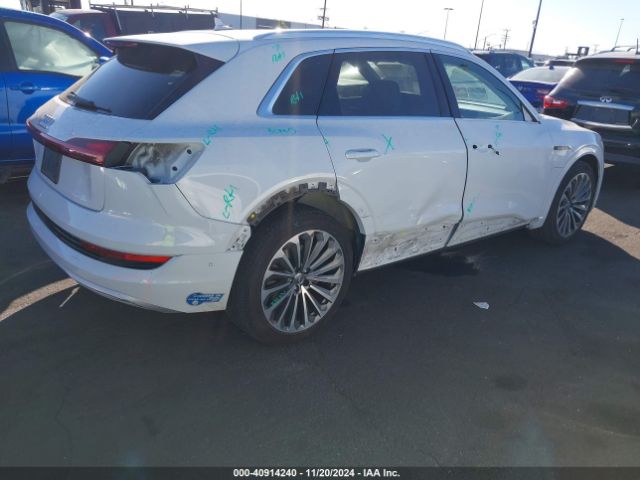 WA1VABGE0KB024140 Audi E-tron Premium Plus