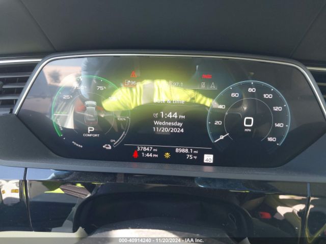 WA1VABGE0KB024140 Audi E-tron Premium Plus