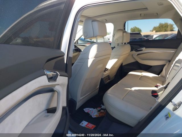 WA1VABGE0KB024140 Audi E-tron Premium Plus