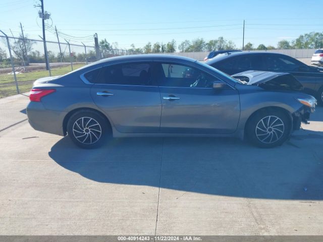 1N4AL3AP7HN340713 Nissan Altima 2.5 S