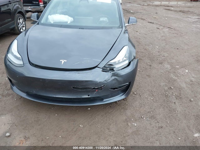 2018 TESLA MODEL 3 5YJ3E1EB2JF087272 Photo 5