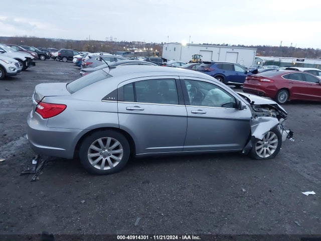 1C3CCBBB1EN185835 Chrysler 200 Touring