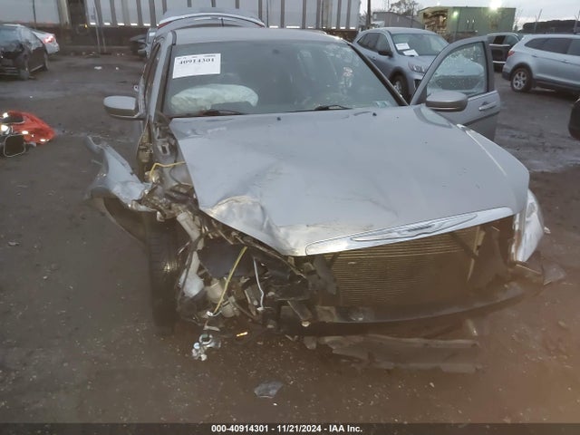 Chrysler 200 Touring 2014 1C3CCBBB1EN185835 Image 6
