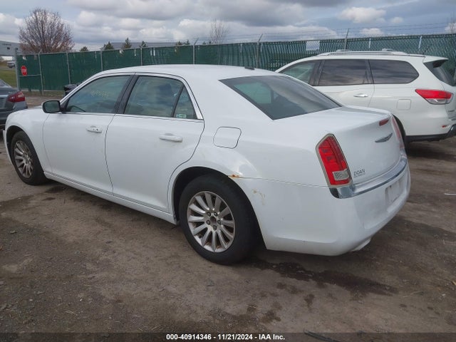 Chrysler 300 2014 2C3CCAAG0EH127750 Image 3