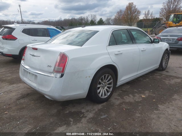 Chrysler 300 2014 2C3CCAAG0EH127750 Image 4