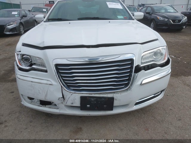 Chrysler 300 2014 2C3CCAAG0EH127750 Image 6