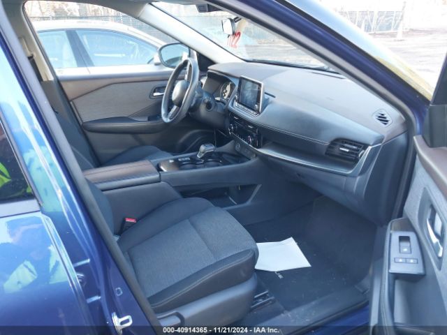 5N1AT3BA6MC772246 Nissan Rogue Sv Fwd