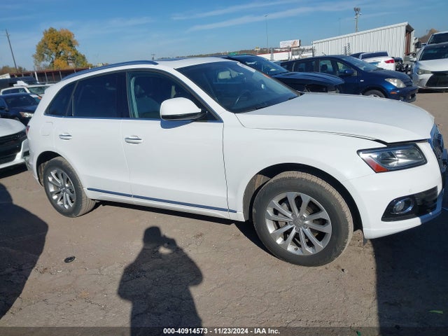 Audi Q5 2.0t Premium 2016 WA1L2AFP8GA098114 Image 13