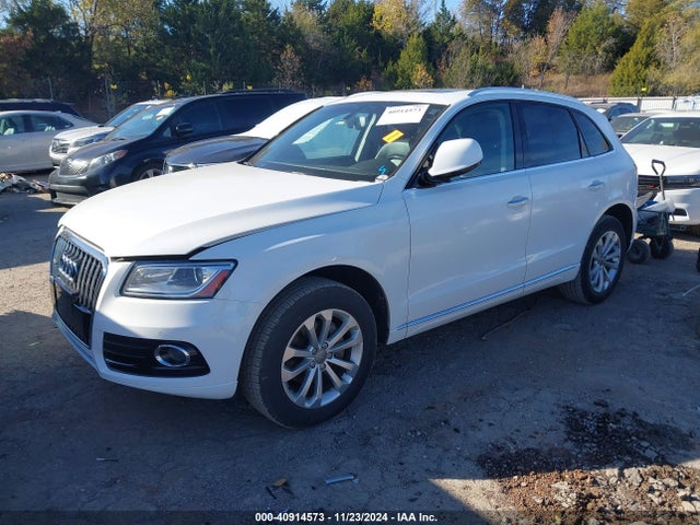 Audi Q5 2.0t Premium 2016 WA1L2AFP8GA098114 Image 2