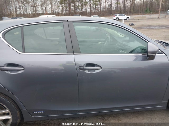 Lexus CT 200H 2014 JTHKD5BH4E2195351 Image 13