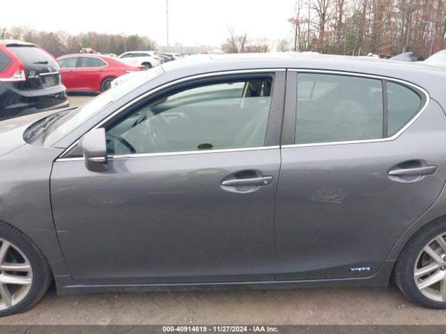 Lexus CT 200H 2014 JTHKD5BH4E2195351 Image 14