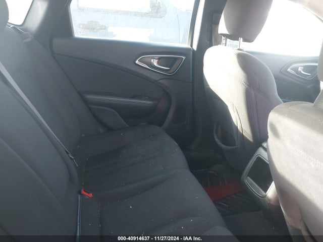 1C3CCCFB9FN643428 Chrysler 200 LX