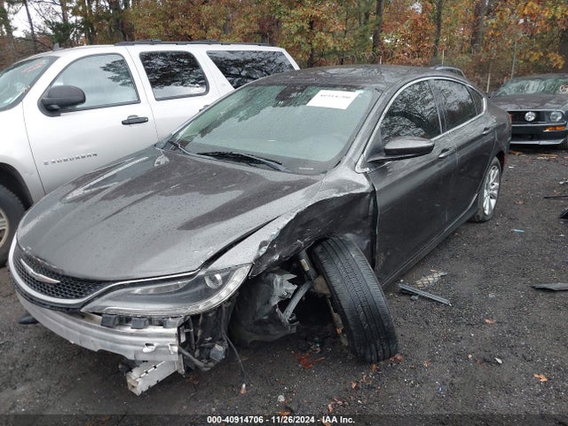 Chrysler 200 Limited 2015 1C3CCCAB4FN575644 Image 2