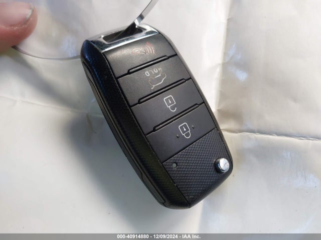 KIA SOUL + 2015 KNDJP3A52F7782085 Image 11