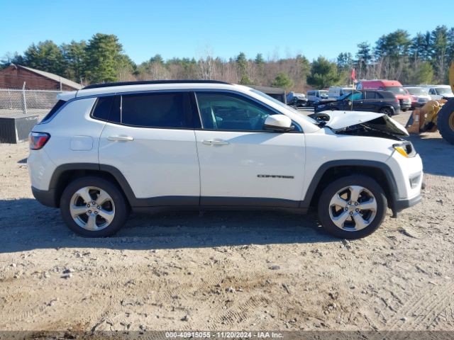 3C4NJCBB1JT124219 Jeep Compass Latitude Fwd