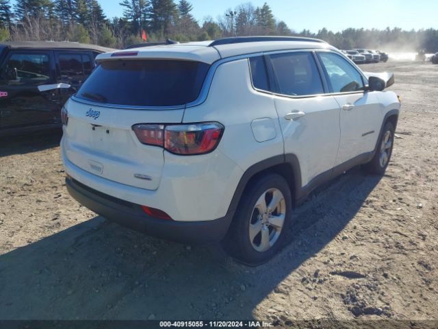 3C4NJCBB1JT124219 Jeep Compass Latitude Fwd