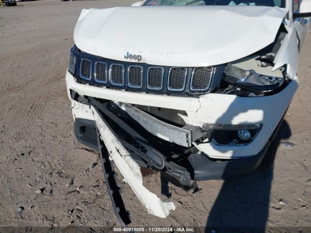 3C4NJCBB1JT124219 Jeep Compass Latitude Fwd