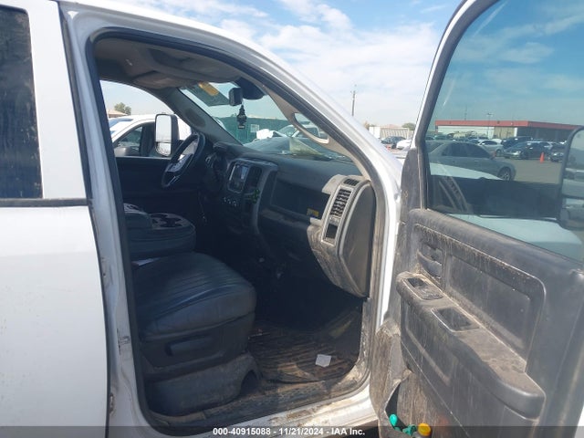 RAM 2500 Tradesman  4x2 8' Box 2018 3C6UR4HJ5JG211162 Image 5
