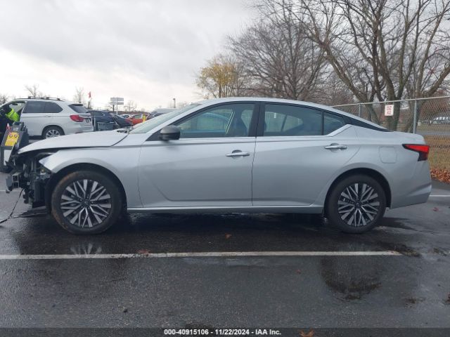1N4BL4DW0RN425939 Nissan Altima Sv Intelligent Awd