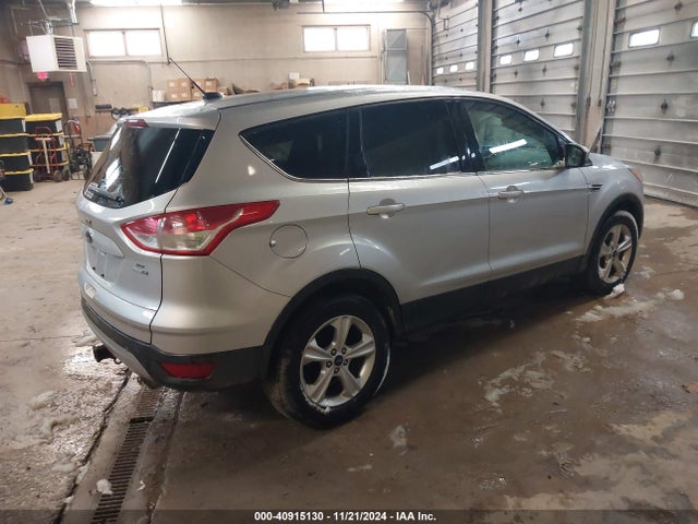 Ford ESCAPE SE 2015 1FMCU9G9XFUB62578 Image 4