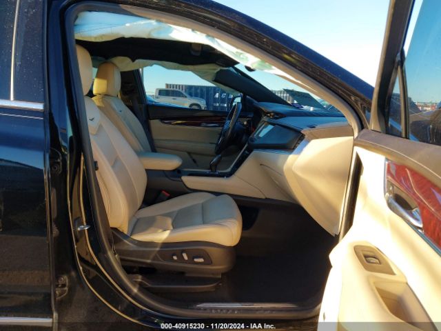 1GYKNCRS7HZ156232 Cadillac Xt5 Premium Luxury
