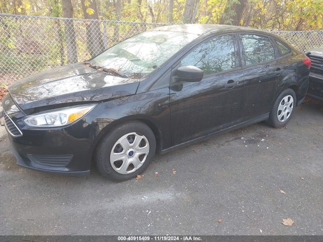 Ford FOCUS S 2018 1FADP3E2XJL274627 Image 2