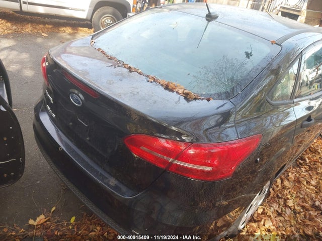 Ford FOCUS S 2018 1FADP3E2XJL274627 Image 4