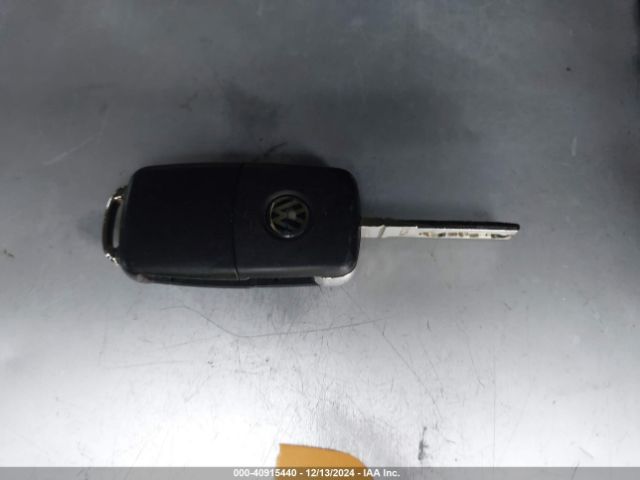 3VWF17AT6FM656800 Volkswagen Beetle 1.8t Classic