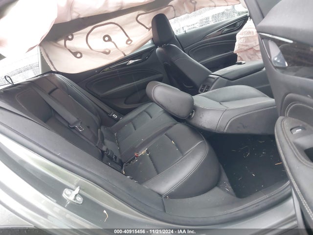 W04GV8SX9J1174499 Buick Regal Tourx Essence