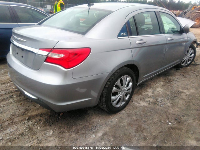 Chrysler 200 LX 2014 1C3CCBAG7EN164923 Image 4