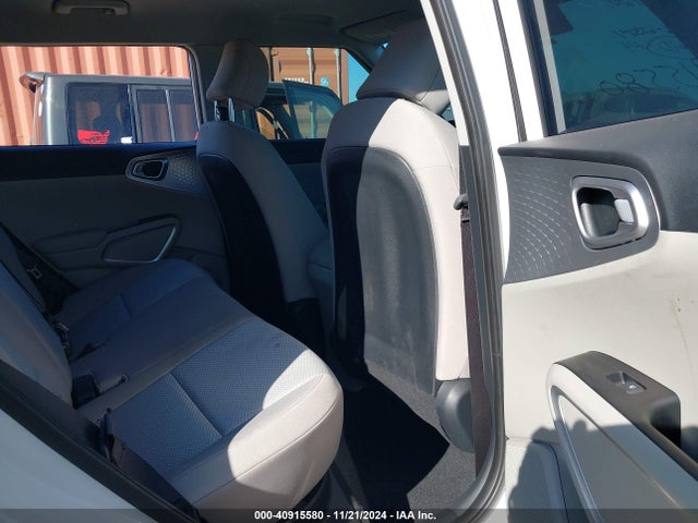 KIA SOUL LX 2020 KNDJ23AUXL7044827 Image 8