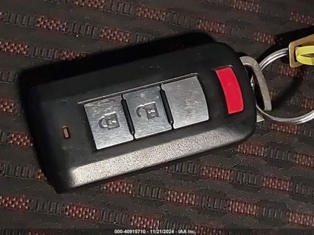 JA4AP4AUXKU023106 Mitsubishi Outlander Sport 2.0 Se