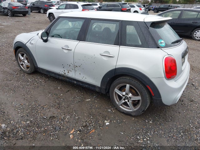 2017 MINI HARDTOP WMWXU3C50H2D33200 Photo 2