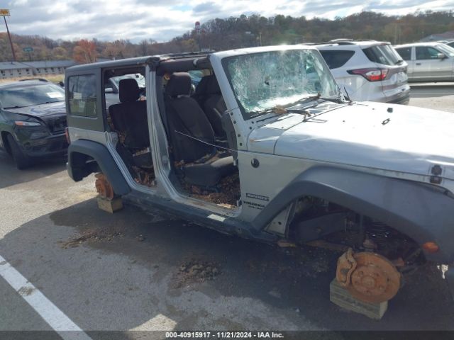 1C4BJWDG0EL320652 Jeep Wrangler Unlimited Sport