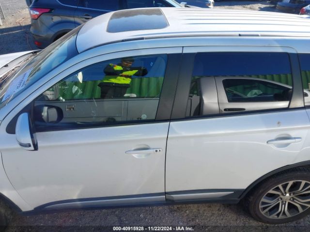 JA4AZ3A37HZ037309 Mitsubishi Outlander Se