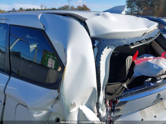 JA4AZ3A37HZ037309 Mitsubishi Outlander Se