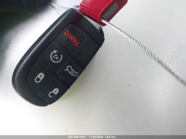 1C3CCCCB2FN760000 Chrysler 200 C