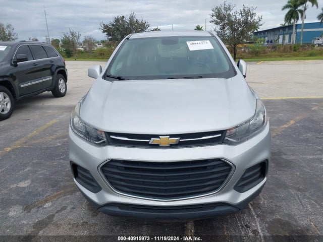 Chevrolet TRAX LS 2018 3GNCJKSB7JL367154 Image 12