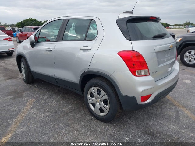 Chevrolet TRAX LS 2018 3GNCJKSB7JL367154 Image 3