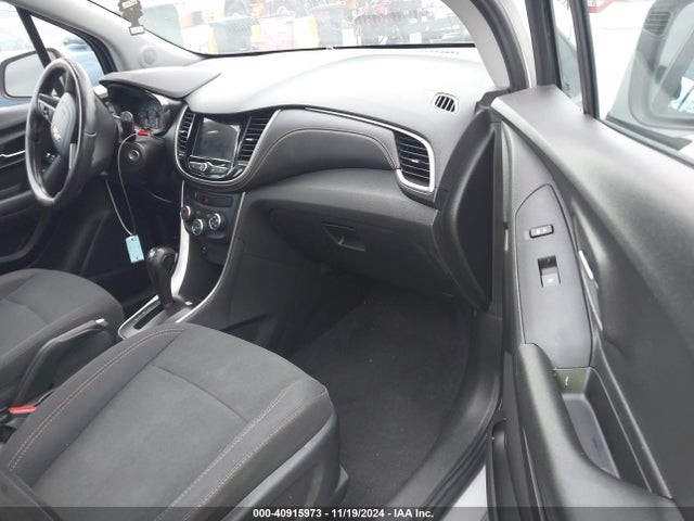 Chevrolet TRAX LS 2018 3GNCJKSB7JL367154 Image 5