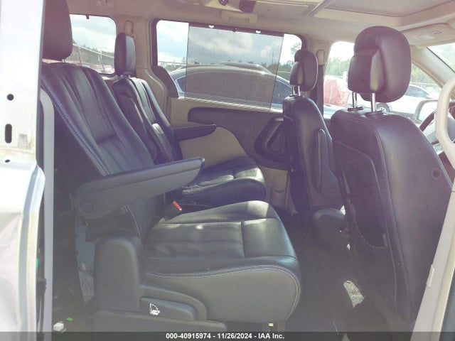 2C4RC1CG6GR239422 Chrysler Town & Country Touring-l Anniversary Edition