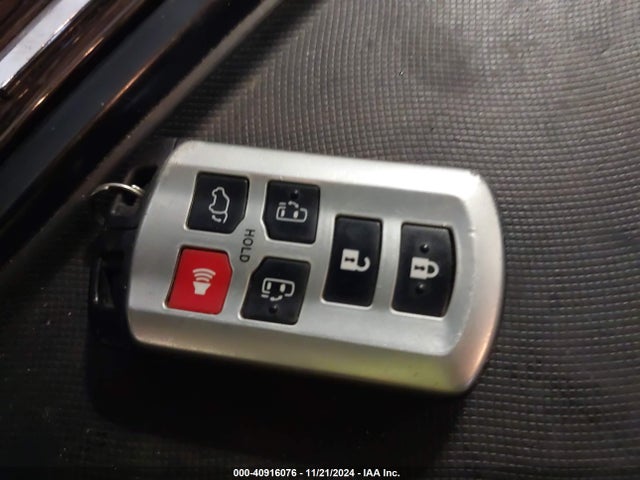Toyota Sienna Xle 8 Passenger 2015 5TDYK3DC0FS630593 Image 11