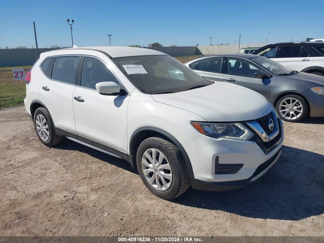 Nissan ROGUE S 2017 JN8AT2MT5HW141185 Image 1