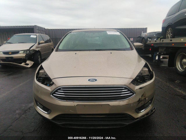 Ford Focus Titanium 2017 1FADP3N22HL272686 Image 6