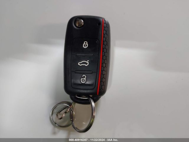 3VW4T7AJ5FM419084 Volkswagen Jetta 2.0t Gli Se